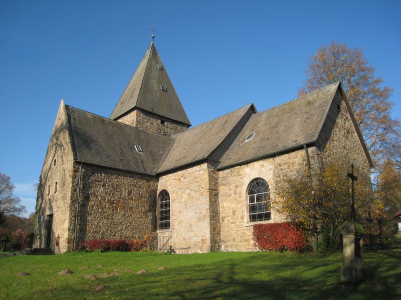 Datei:Kirche in Donop.jpg