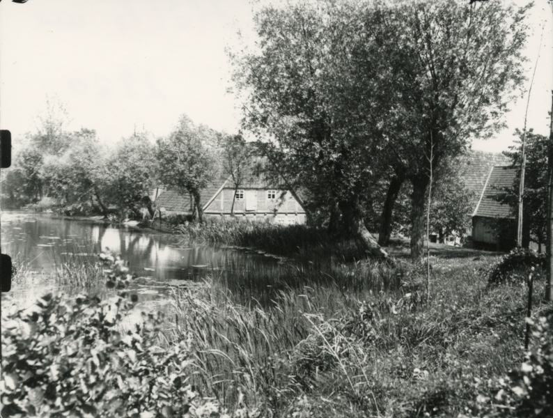 Datei:BRO-Dorfteich WPecherc1910 BA SP-DT-18-18.png