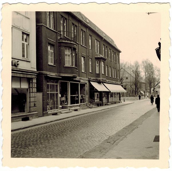 Datei:1957 Haus Bergstraße Laden-Umbau.jpg