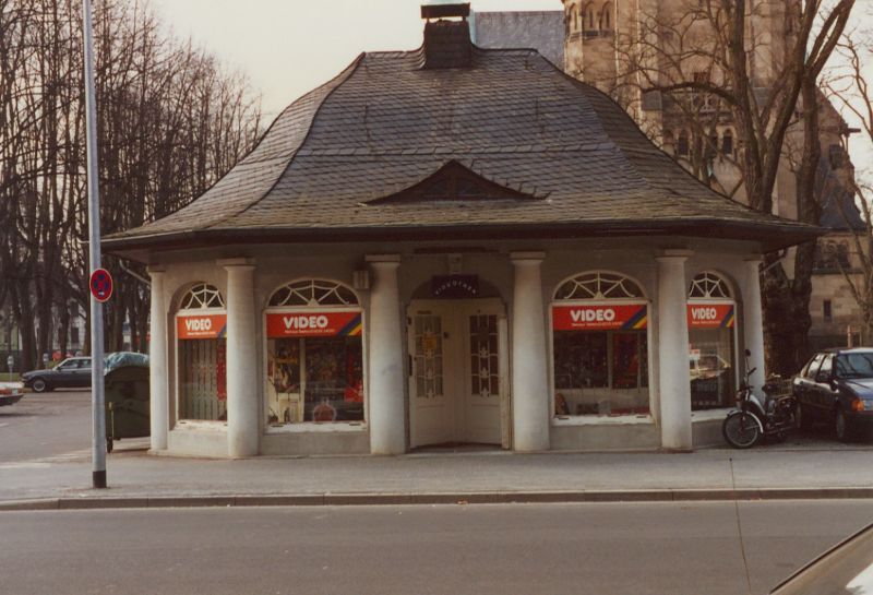 Datei:DT-Paulinenstr48 Heu1991 BA 12330.jpg