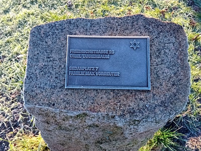 Datei:Vorreuter u Tannenbaum 3.jpg
