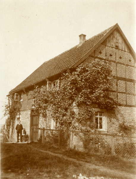 Datei:HID-Römer18-Welligec1900 ME-PK-40-170.png