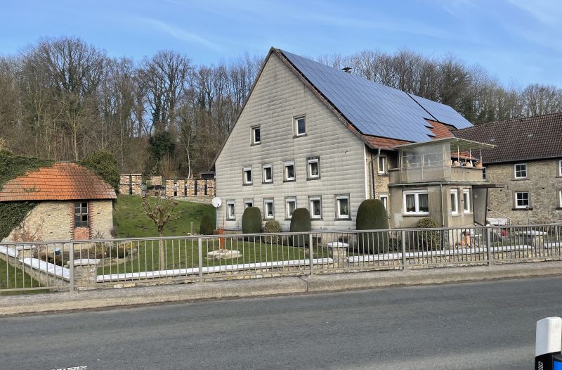 Datei:Hof Wiemann, Haupthaus von Südwesten.jpg