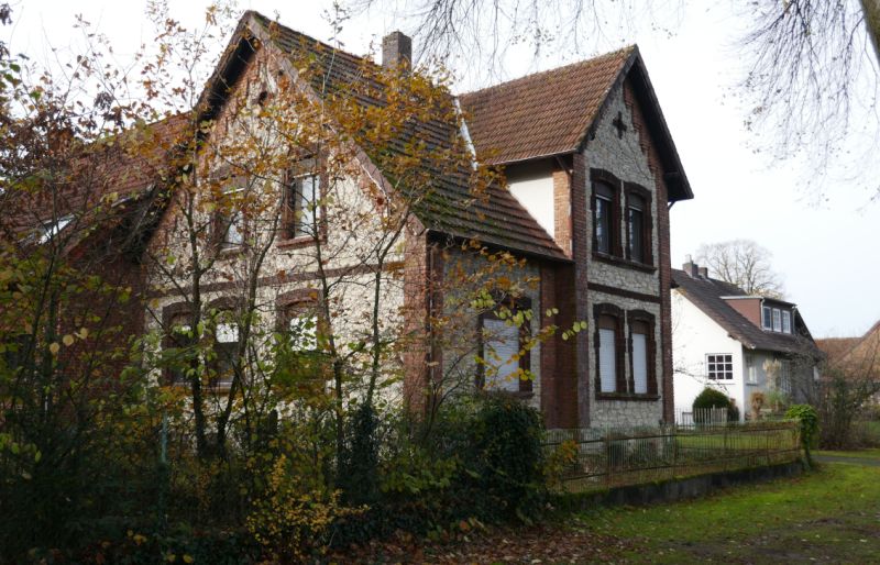 Datei:Badstrasse21 231124 1 kl.jpg