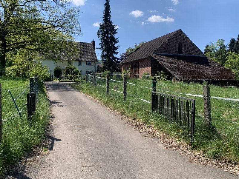 Datei:DT-Hk UntererWeg87 JK2025.JPG