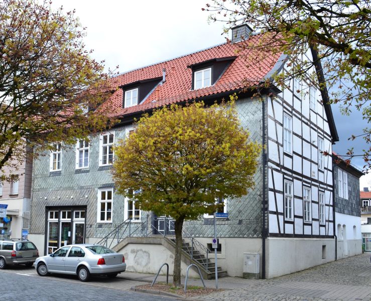 Datei:DT-Schülerstr22 Tsungam2012.jpg