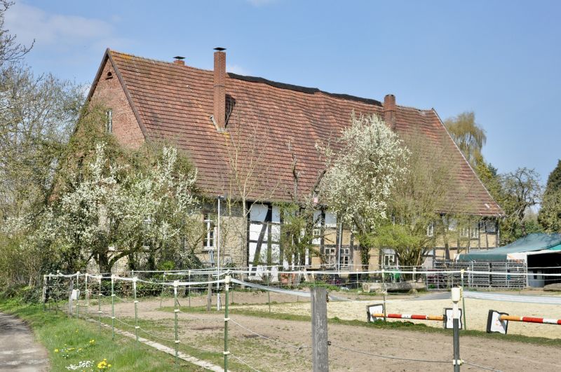 Datei:DT-Hodf Wellnerweg15vO JK2026.JPG