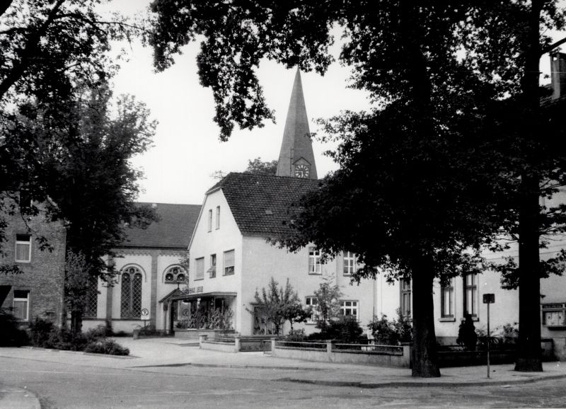 Datei:K3 54 Kirchplatz 1.jpg