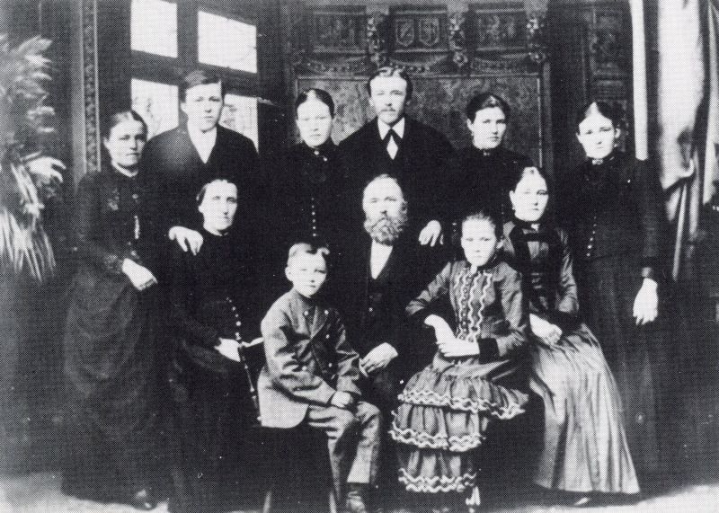 Datei:Fam Friedrich Wendiggensen 1888.jpg
