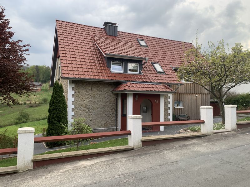 Datei:DT-Hk-Sprengerweg18 JK2025.JPG