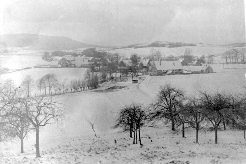 Datei:13 DT-Hrnlddrf Winter.jpg