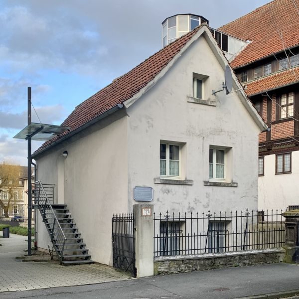 Datei:DT-zuGrabbestr3 JK2025.jpg