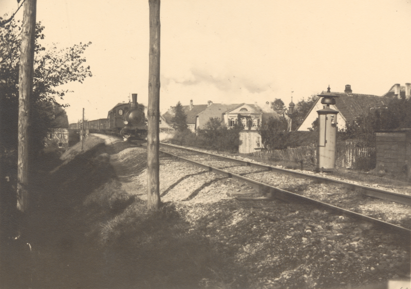 Datei:DT-Leopoldstr-Bahn HSA 5 B074r1.png