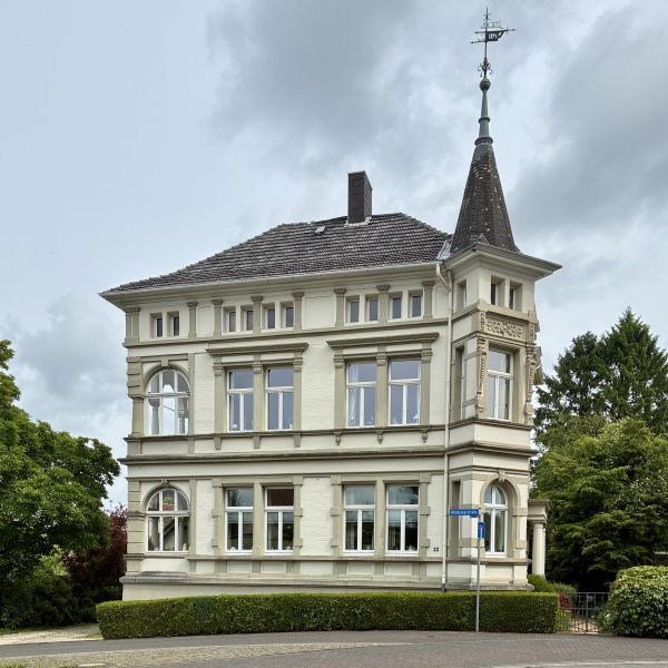 Datei:DT-Woldemarstr22 JK2025.jpg