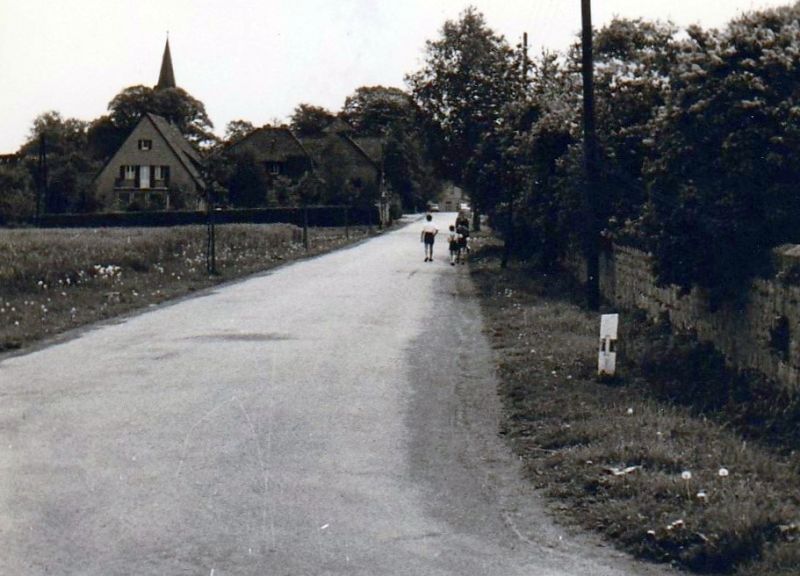 Datei:Herforder-Straße-Leopoldshöhe-1960.jpg