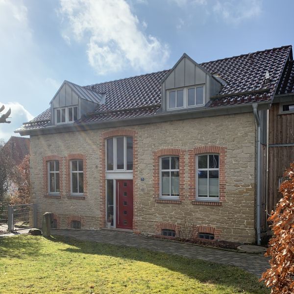 Datei:DT-Brunnenstr75 JK2025.jpg