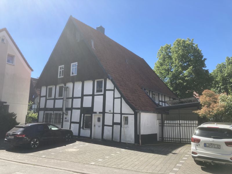 Datei:Lange Str.107 Eule c 2026.jpg
