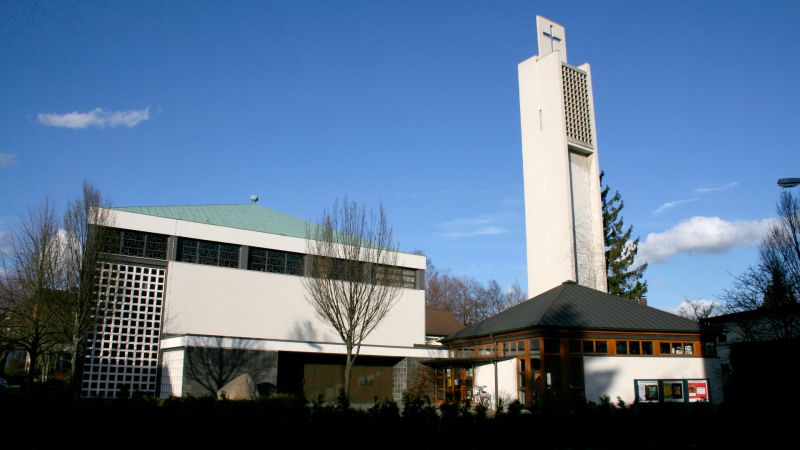 Datei:Auferstehungskirche Bad Salzuflen.jpg